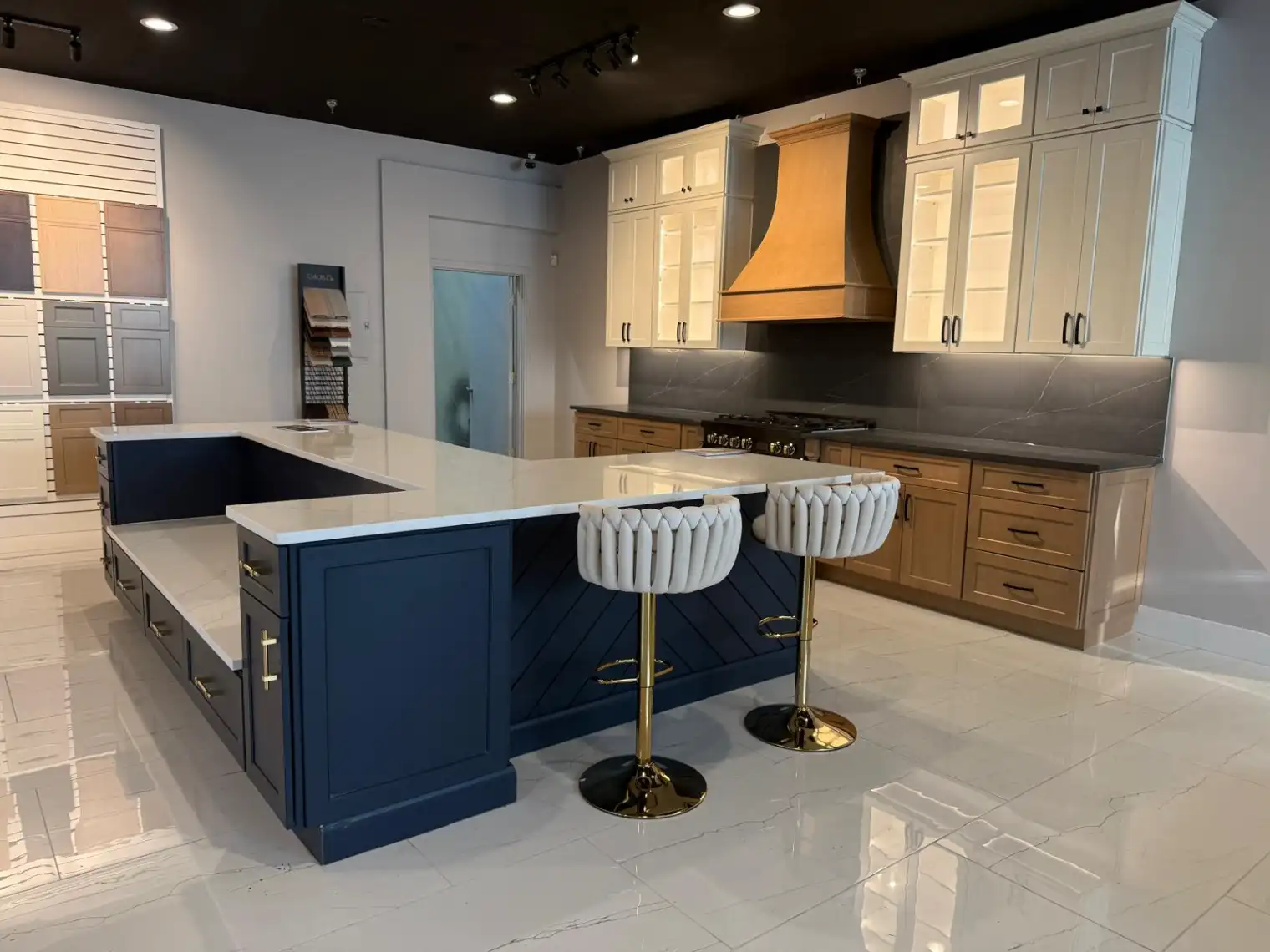 Showroom display 3